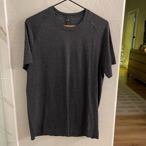 Lululemon Metal Vent Tech Short-Sleeve Shirt (Size: M)